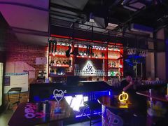 -UP嘻哈酒吧(粉巢店)
