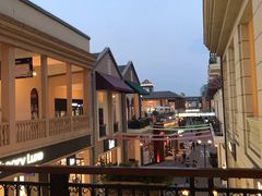 -王府井奥莱临潼小镇(临潼店)