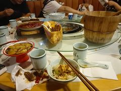 -茅台镇网红溶洞餐厅·茅帮菜馆