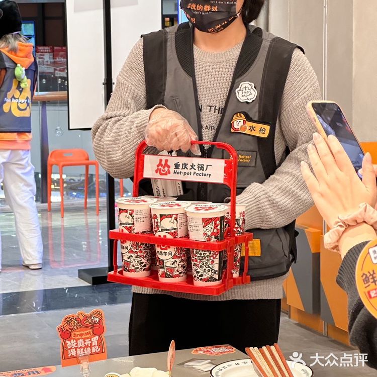 来了来了‼️在这家店吃饭别想玩手机啦‼️