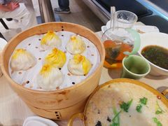 自家手拆蟹粉小笼包-苏小柳手作点心x茶叙小院(徐家汇分院)