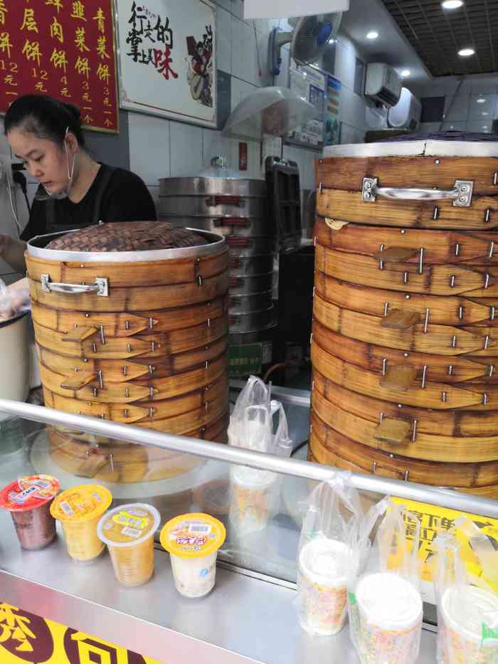 独秀包子坊-"独秀包子坊好像有很多连锁店,这家的包子一.