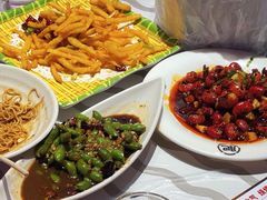 -肥肥虾庄·金牌油焖大虾(首义路店)
