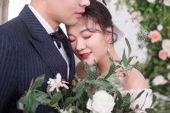 点击看大图 -蒙娜丽莎婚纱摄影(鲁邦店)