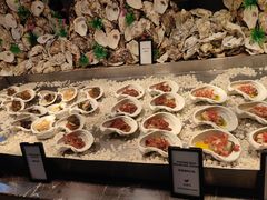 -广州万富希尔顿酒店·感趣自助餐厅·金秋蟹宴生蚝海鲜刺身烧烤