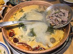 -洱火云南酸菜牛肉火锅(石景山当代商城店)