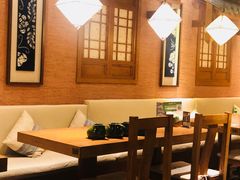 -云海肴·汽锅鸡·云南菜(天山百盛优客店)