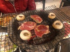 烤鲜蘑-韩风烤牛肉冷面店