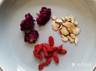 适合日常调-理喝，提liang肤色～美-白