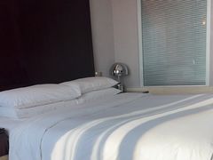 -上海龙之梦万丽酒店