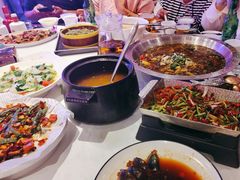 -巴特餐饮6加1音乐餐吧·新疆菜