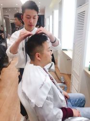 -简法造型·品牌形象店