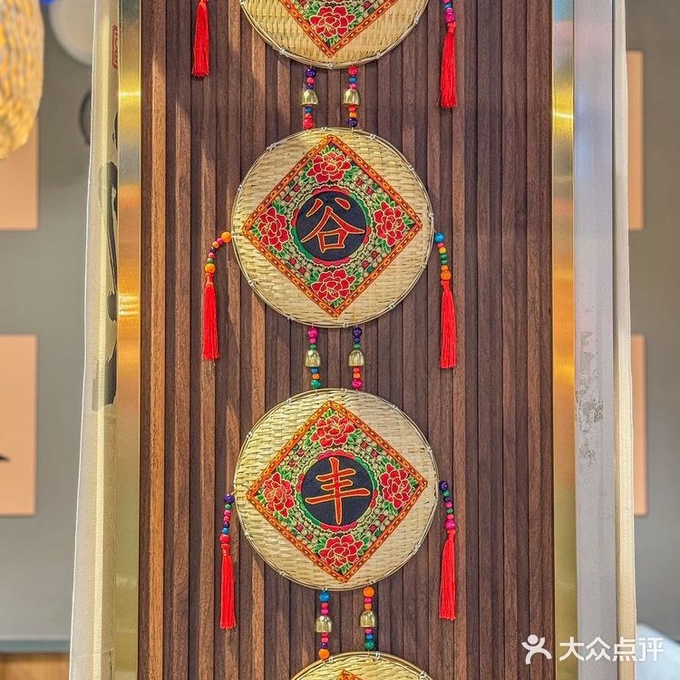 在大融城新开了一家云南酸菜火锅店，味道是真的好