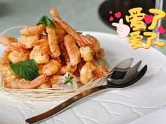 -鞍山大白鲨美食酒店