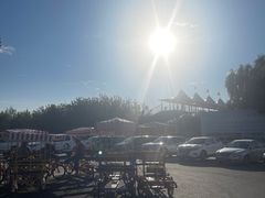 -哈拉新村