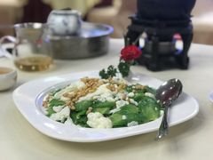 松子蛋白炒凉瓜-中山国际酒店中餐厅