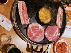 烤肉-江南猪肉商会无限续吃(弘大店)