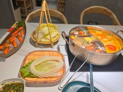 -椰子湾·海南火锅·糟粕醋·椰子鸡(正大广场店)