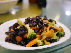 炒西兰花-东北四季饺子王(华山路店)