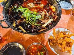 -鸿顺老铁锅美蛙鱼府(解放碑店)
