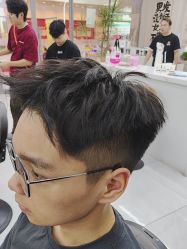 -尤司男士国潮理发馆