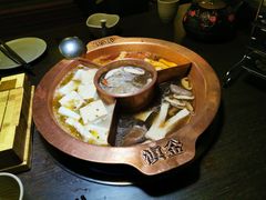 -滇釜火锅·能喝汤的火锅(车公庄店)