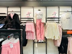 -百年港湾奥特莱斯(香炉礁店)