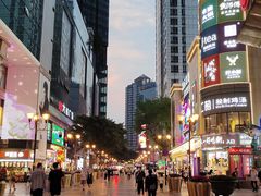 -八一路好吃街(雨田商务大厦店)