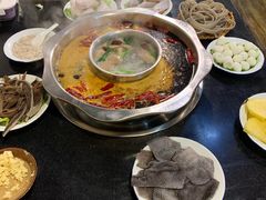 -行是老火锅(恒大御龙天峰店)