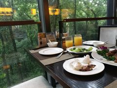 靠窗位-拾溪餐厅·包厢(杭州千禧度假酒店)