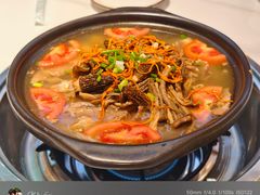 -乡土特色.冷锅鱼.牦牛肉汤锅