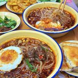 小巷里的酸辣粉！超好吃！😋