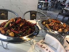 -凤凰路何眼镜香辣蟹(花果园店)