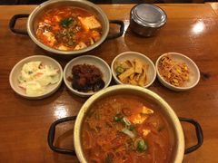 泡菜猪肉锅-金北顺大锅家(신사본점)