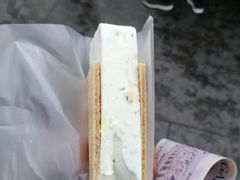 -詹爷爷乌节路街头冰淇淋
