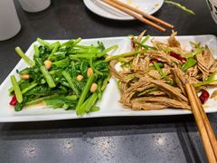-杨记清芳牛肉拉面(宝龙广场店)