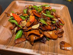 -隔壁老王·家常云南菜(皇冠店)