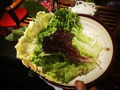 青菜拼盘-老牌坊云南鱼豆花火锅(爱建店)