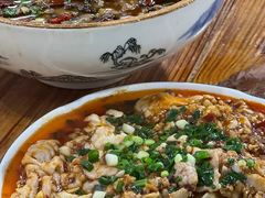 -罗氏豆花饭庄·川菜·土火锅·豆花(卡都花苑店)