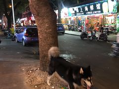 -活泼海鲜烧烤(美食街总店)