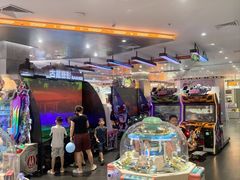 -反斗乐园π·电玩·高空拓展·蹦床(龙华天虹店)