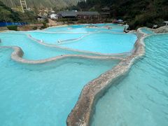 -十万大山布透温泉