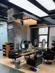 -FRIDAY星期五专业美发沙龙