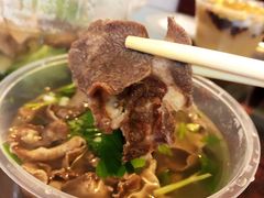 -大众跷脚牛肉馆·非遗传承单位(峨眉山店)