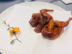 脆皮乳鸽-名佳荟