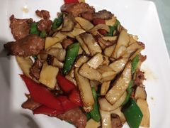 -阿三鱼头泡饼·家常菜