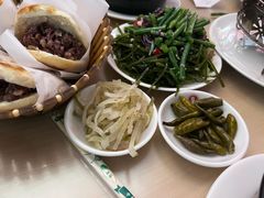 -闫家驴肉老店(华电一校店)