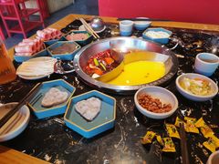 -灥喜锅潮牌火锅制造厂(南村一店)