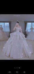 -觅白婚纱礼服馆