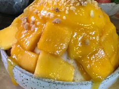 -莓园冰淇淋店